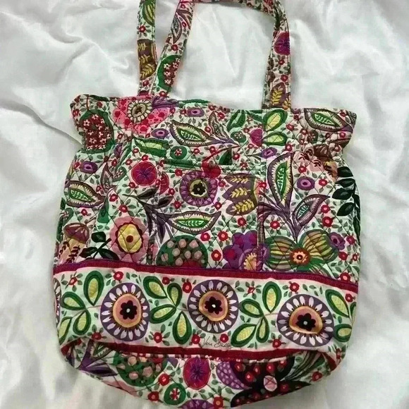 Vera Bradley Handbags - Vera Bradley‎ Clinch Tote Bag